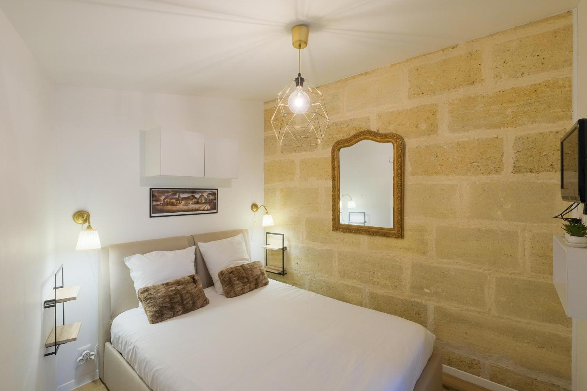 Les Suites D'Alienor, Suite Cosy Pessac Exterior foto